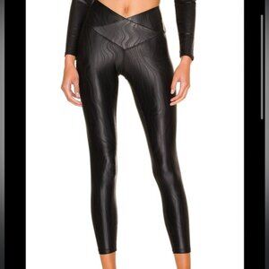 NEW EleVen by Venus Williams Tender & Sweet 7/8 Legging Animal Swirl